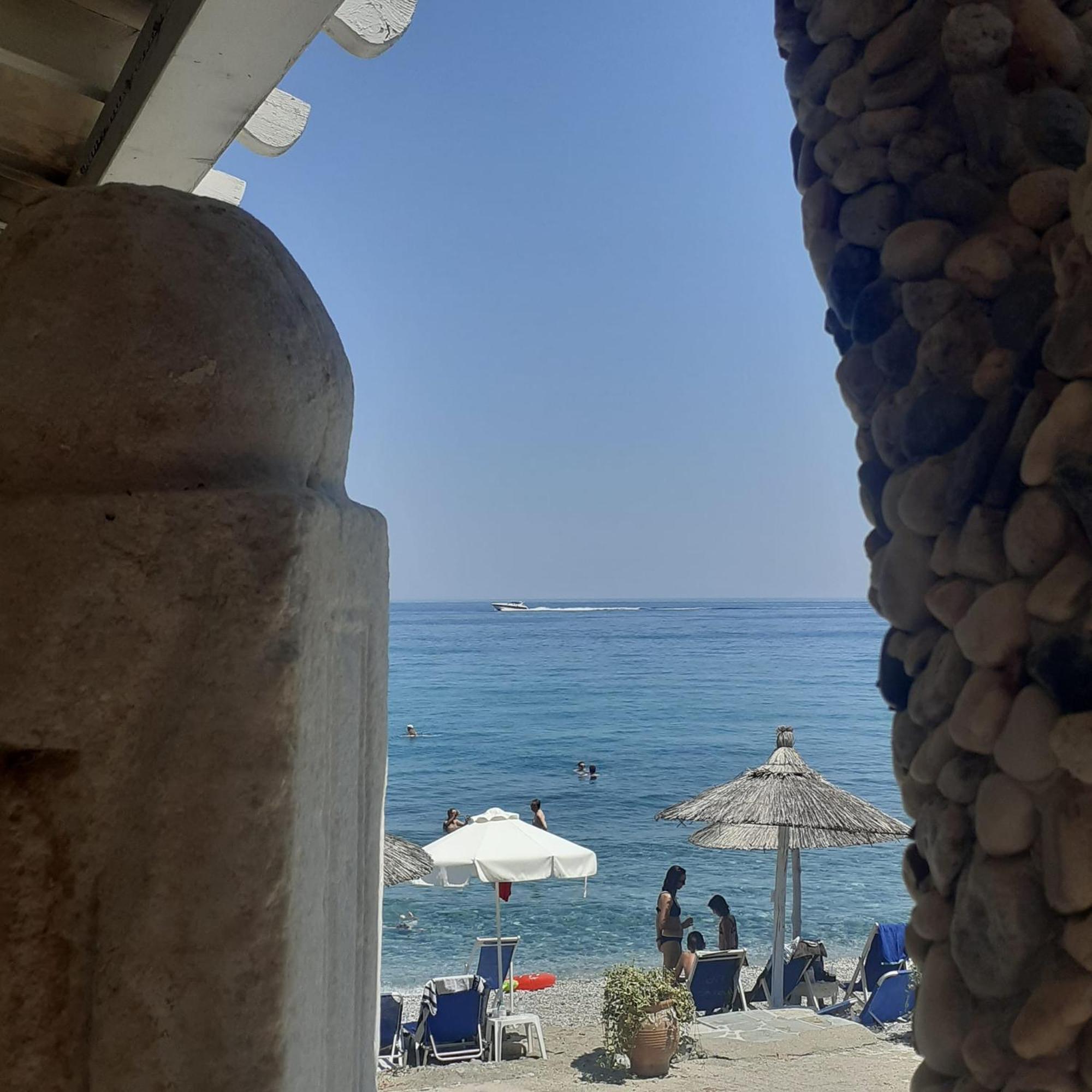 Hotel Hlidi Kókkinon Nerón Kültér fotó